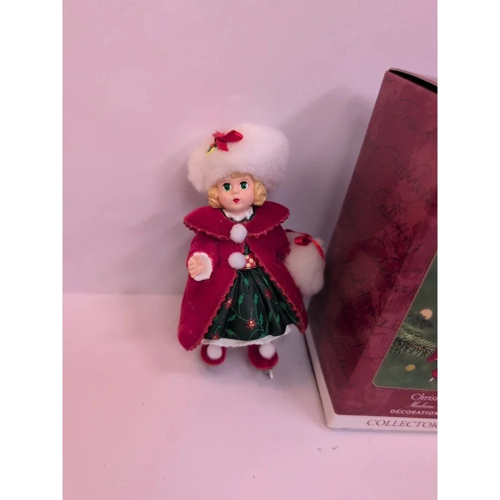 Hallmark Keepsake‎ Madame Alexander Ornament  Christmas Holly  Skater VINTAGE